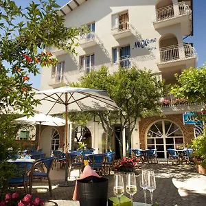 Hotel And Restaurant My ***